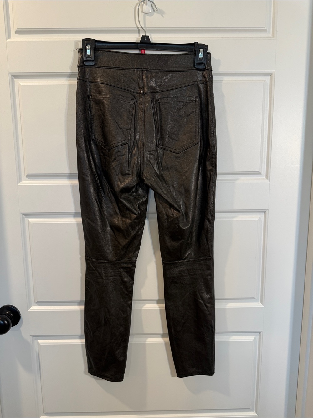 Spanx Leather-Like Ankle Skinny Pants in Noir XS - Picture 5 of 5